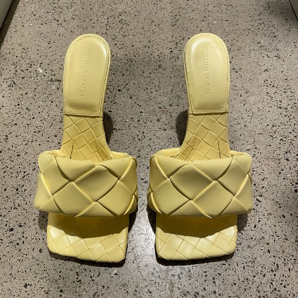 Bottega Veneta LIDO Mules in lemonade - Picture 1 of 1